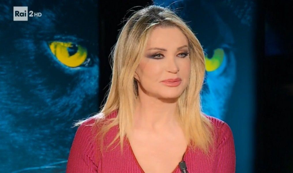 Chi è Paola Ferrari? Vita privata, età, marito, figli - Fregene Report