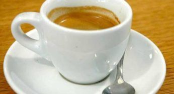 Caffè quanti al giorno: effetti, benefici, orari